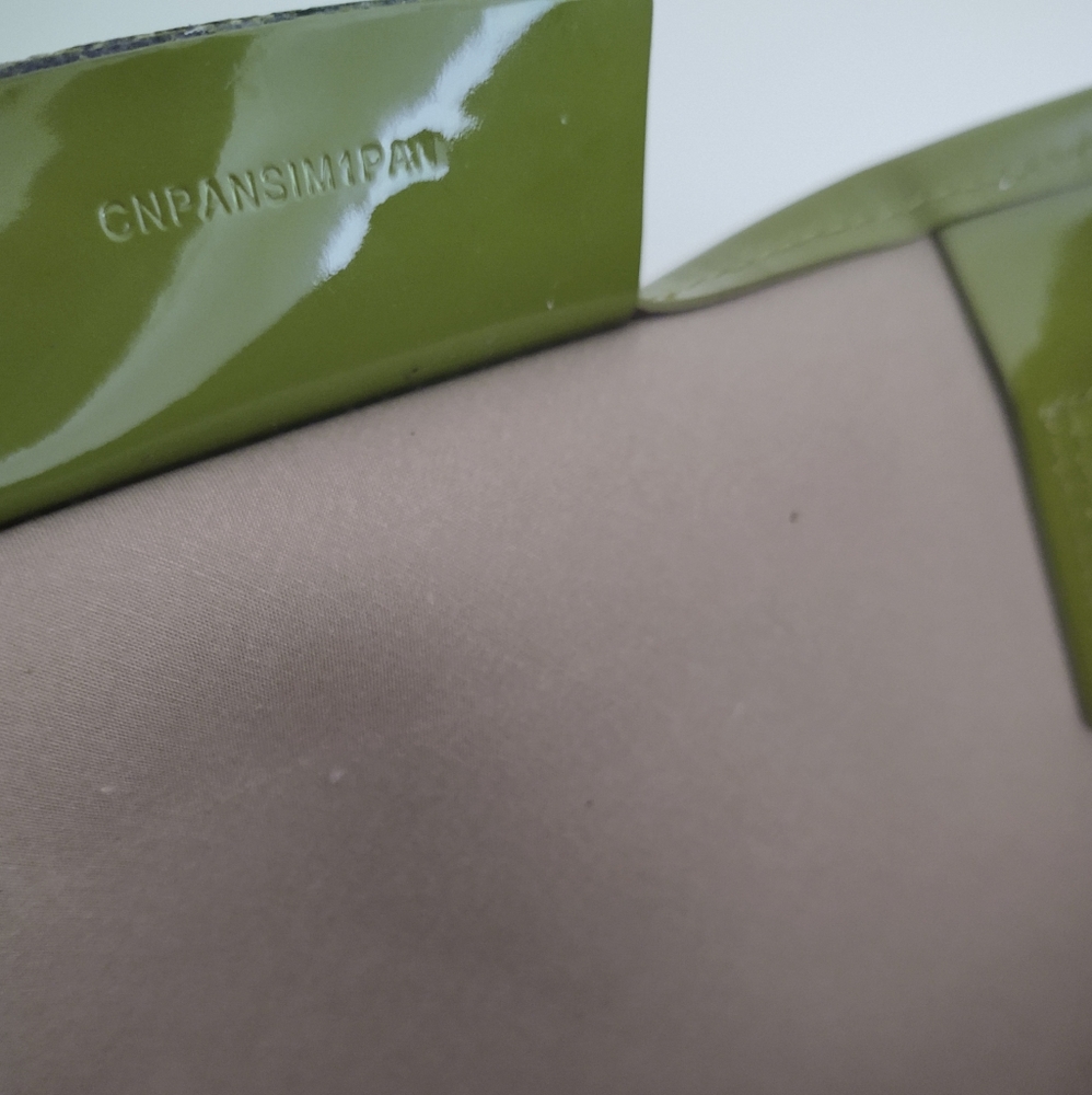 Burberry Nickie Nova Check Large Tote - Picture 11 of 15